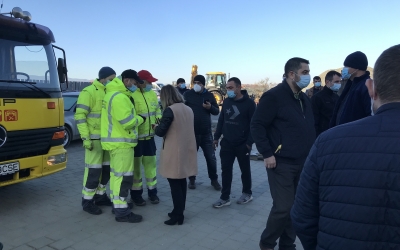 VIDEO Scandal în Cartierul Arhitecților. Un executor judecătoresc a intrat pe Liviu Ciulei cu mașina de ridicări