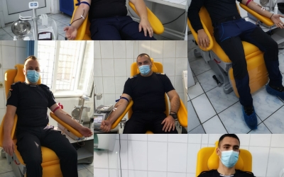 Zece jandarmi au donat sânge la centrul de transfuzii din Sibiu
