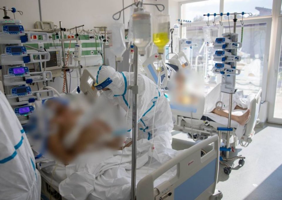 12 persoane au murit în spitalele din județ în ultimele 24 de ore. Niciuna nu era vaccinată