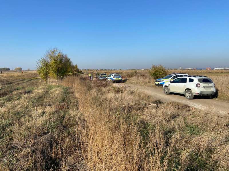 Cadavrul parțial ars găsit în apropierea unui cimitir din Arad aparține unei fetițe de 5-6 ani