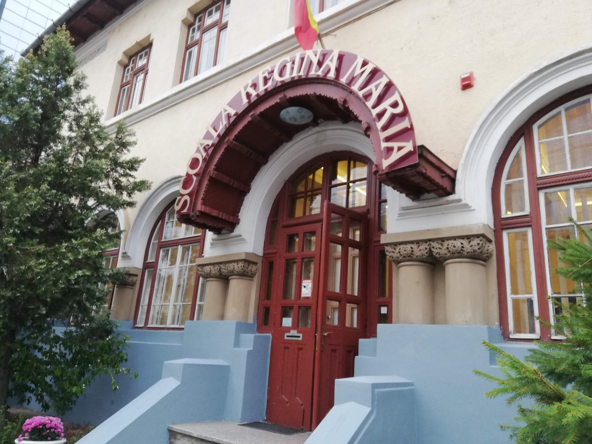 Elevii de la „Regina Maria” se întorc fizic la școală. Procentul a crescut de la 45,20% la 60,38%