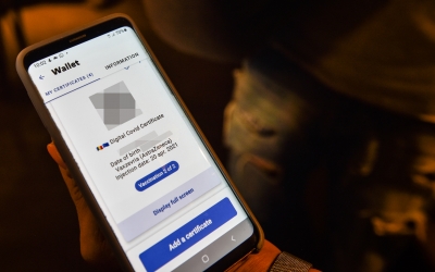 Parlamentul din Letonia a decis să le interzică dreptul de vot şi să le reducă salariul deputaţilor nevaccinaţi împotriva COVID-19