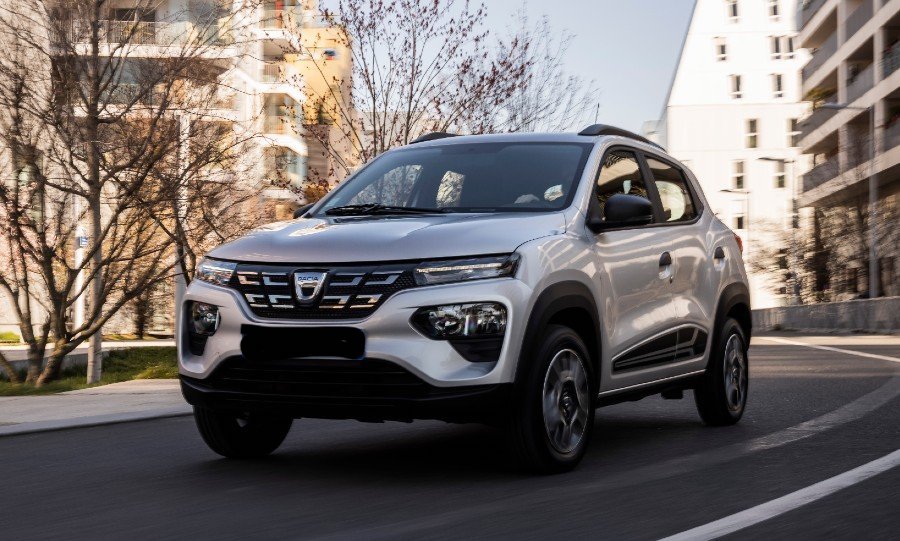Creștere semnificativă a mașinilor electrice în Sibiu. Șase luni listă de așteptare pentru Dacia Spring