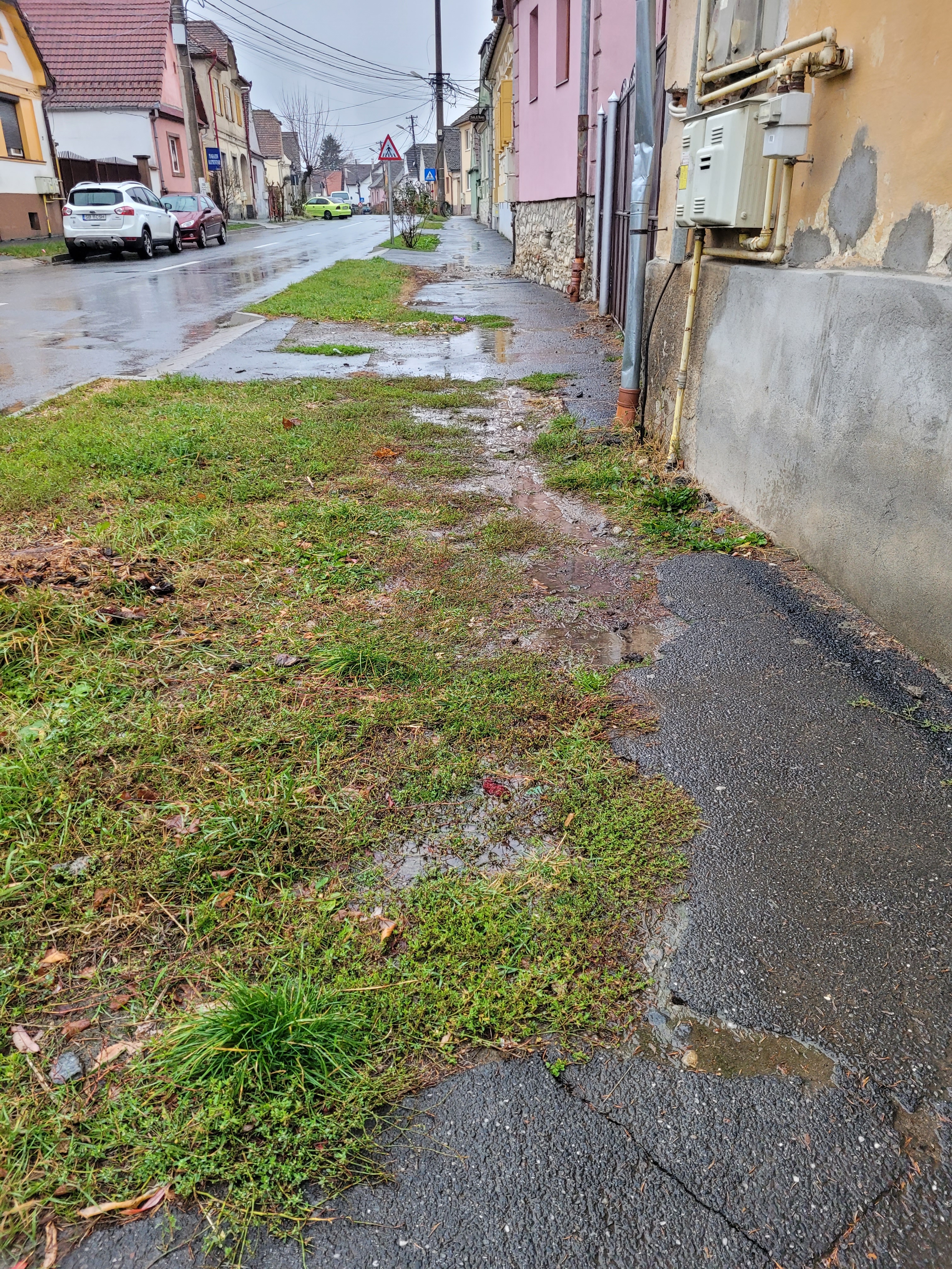 Cât de receptivă e primăria la problemele sibienilor. Două exemple sesizate pe Sibiu City App