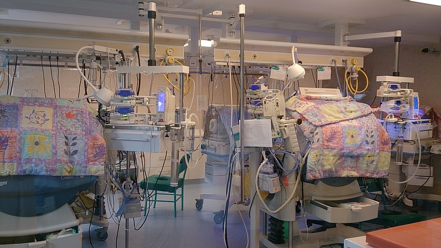 O familie din Sibiu a donat 46.000 de lei pentru achiziționarea unui aparat performant necesar Secției de Neonatologie din Sibiu