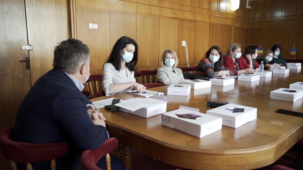 Întâlnire în cadrul proiectului „Achiziție de tablete școlare și alte echipamente necesare desfășurării activității didactice on-line în Municipiul Mediaș, județul Sibiu“