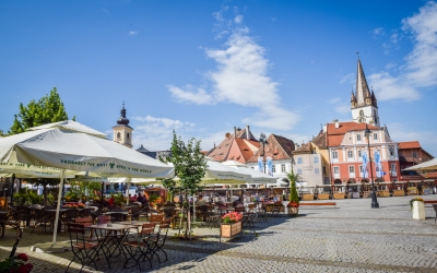 Facilitățile propuse de Primăria Sibiu pentru cei din HoReCa în 2022: reduceri la parcări și terase