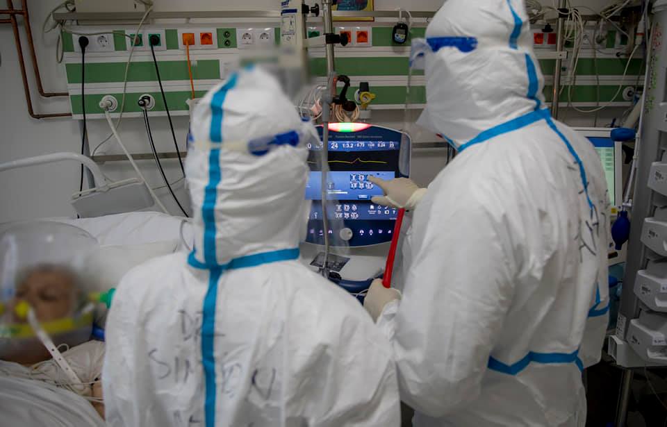 OMS prognozează 700.000 de decese de COVID-19 în Europa până în martie 2022