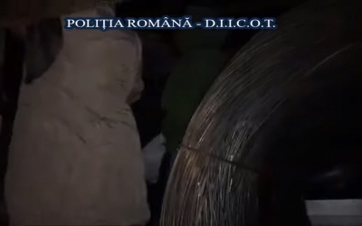 VIDEO. Descinderi la traficanții de migranți din Sibiu. Oamenii erau ascunși într-o cabană din Cristian, apoi urcați clandestin în TIR-uri