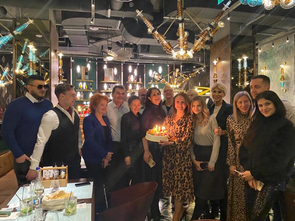 FOTO Președinta Consiliului Județean și-a serbat ziua de naștere cu colegii de partid