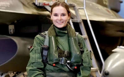 Prinţesa Ingrid Alexandra a Norvegiei, în vârstă de 17 ani, a zburat la bordul unui avion de luptă F-16