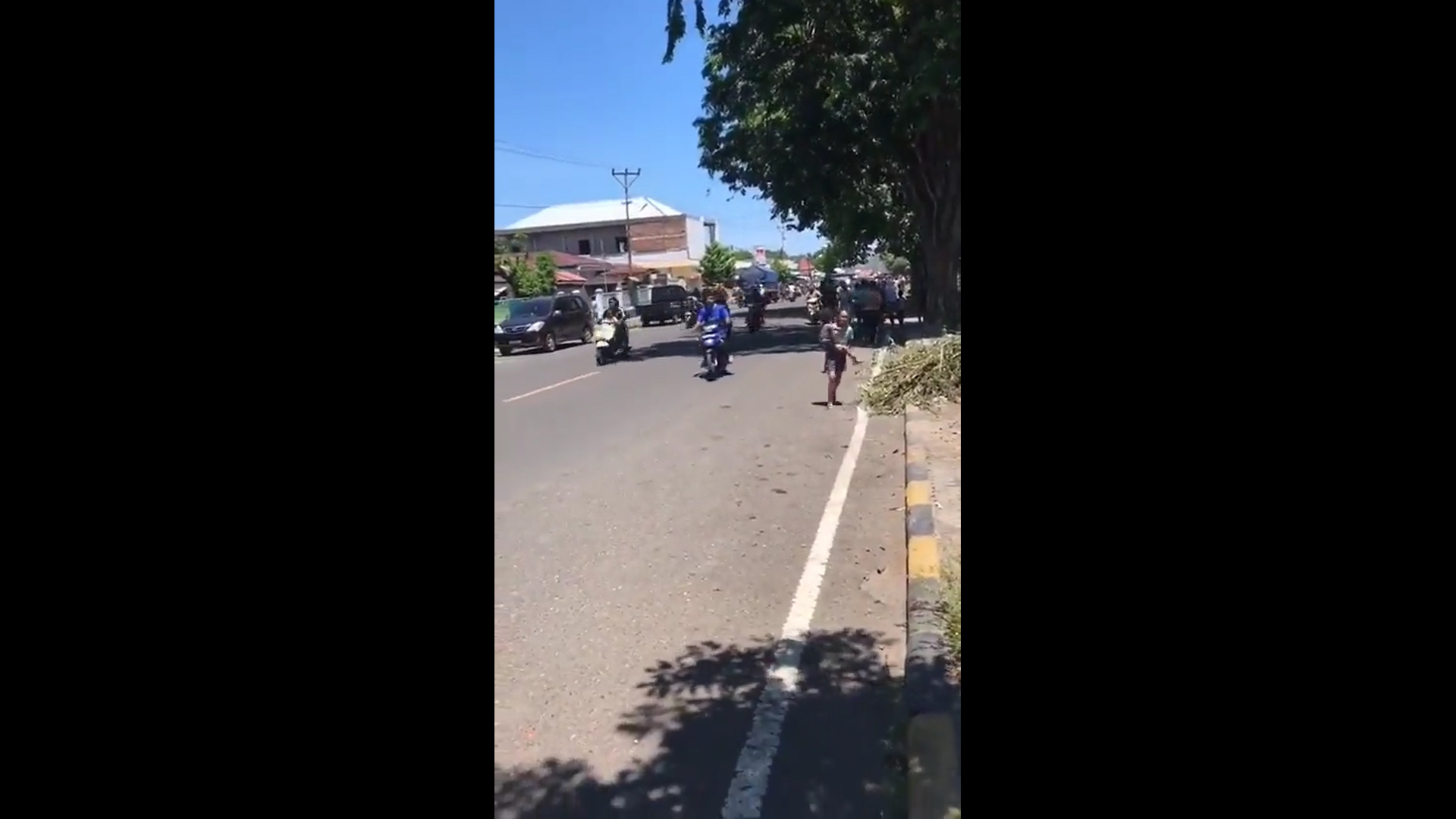 VIDEO Cutremur de 7,6 grade pe scara Richter, în Indonezia. Alerta de tsunami a fost ridicată