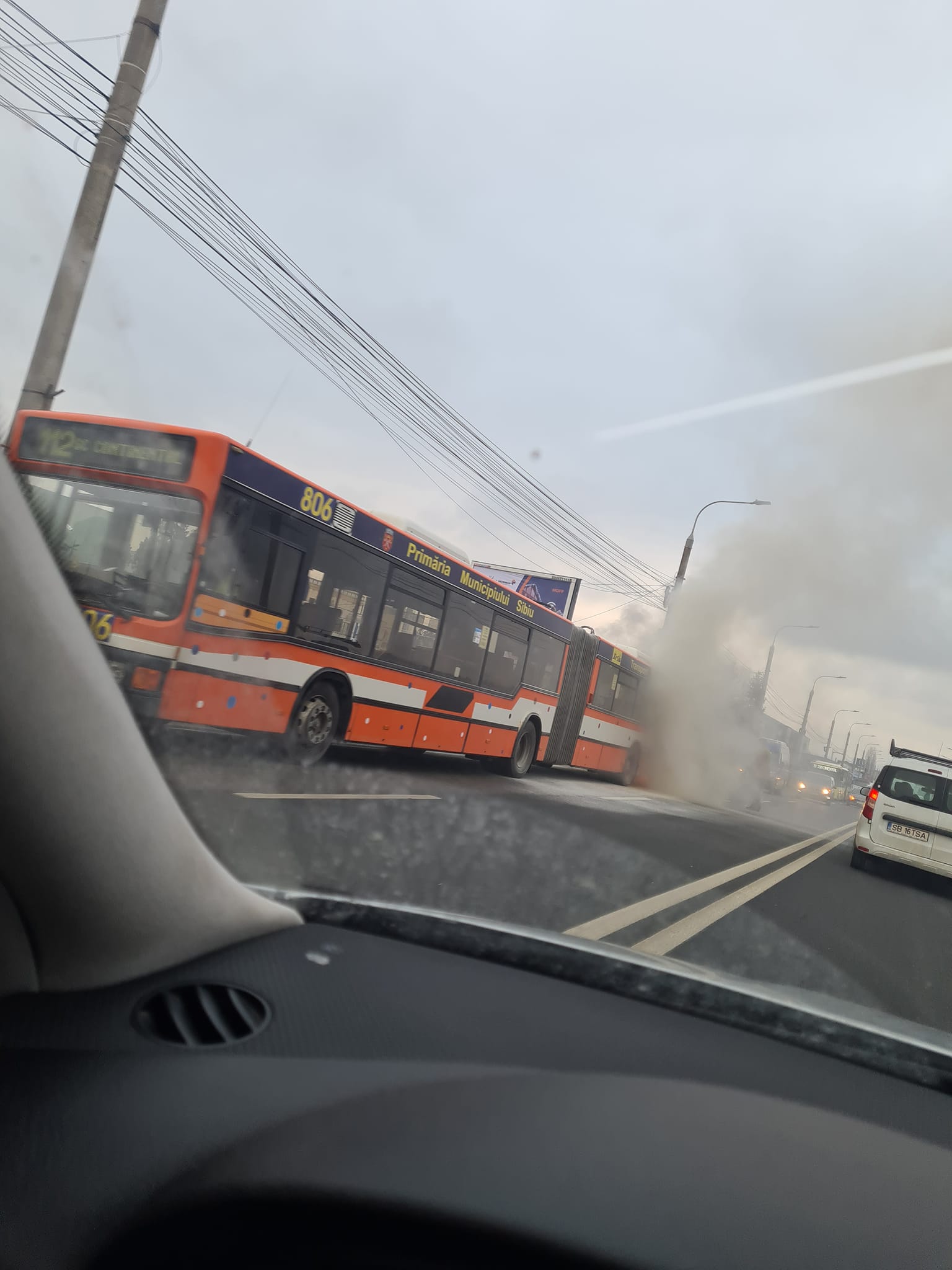 Incendiu într-un autobuz Tursib. Compania de transport local Tursib ȋşi cere scuze pentru disconfortul creat