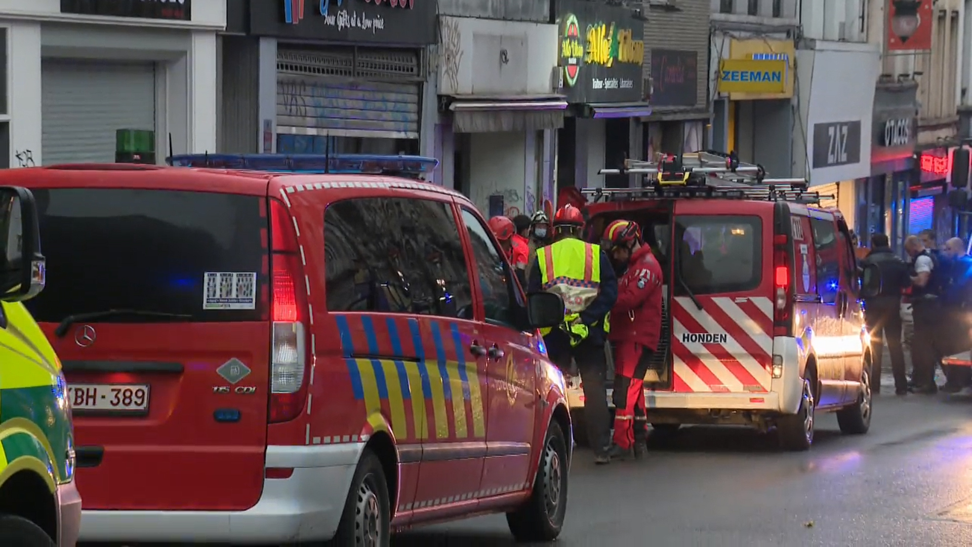 Belgia: un muncitor român a murit și alți trei sunt grav răniți, după ce tavanul unei clădiri în construcție s-a prăbușit