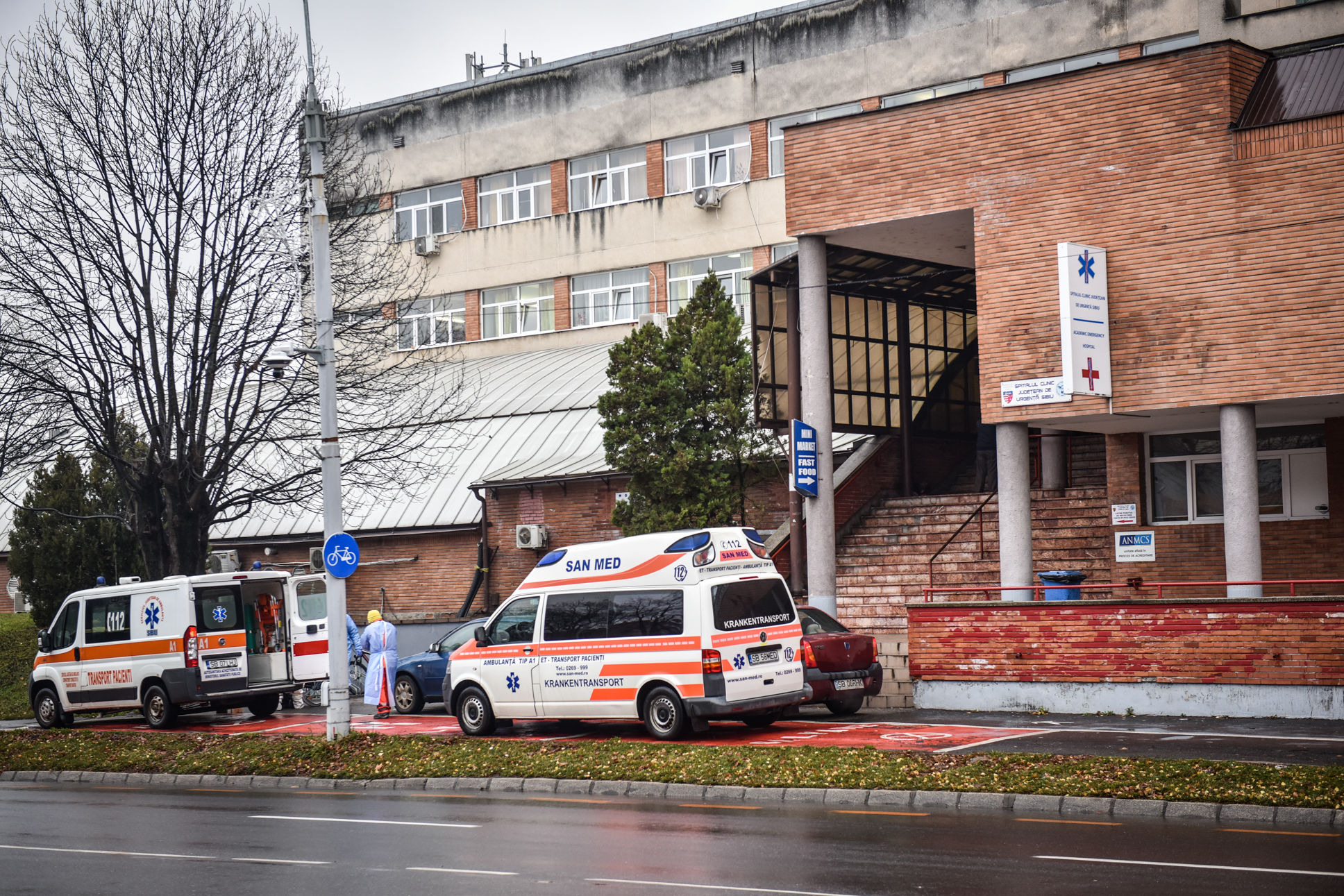 94 de persoane mai sunt internate cu COVID în spitalele din Sibiu. 67 dintre aceste nu sunt vaccinate