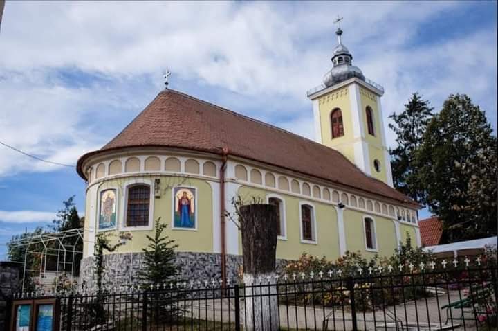 Proiect pilot în Turnișor: bazar cu produse locale, o dată pe lună, în curtea bisericii