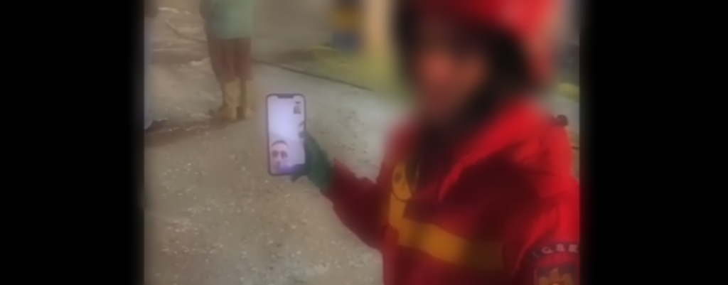 Video cu o angajată SMURD care vorbea la telefon în timpul unui incendiu. ISU: „nicio persoană nu a necesitat îngrijiri medicale”
