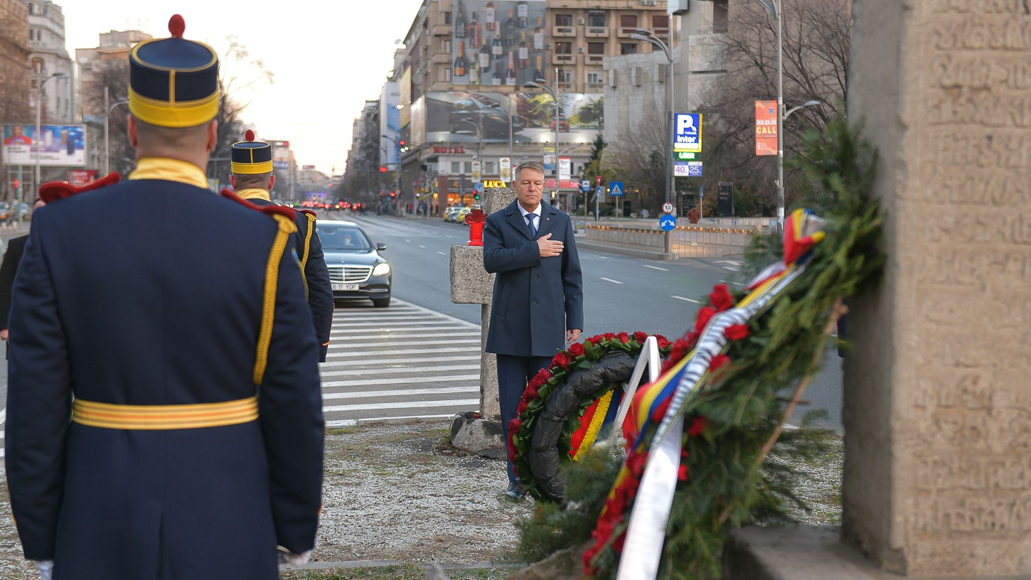 Iohannis: Aflarea adevărului şi pedepsirea celor responsabili de ororile din Decembrie 1989, o restanţă impardonabilă a Justiţiei