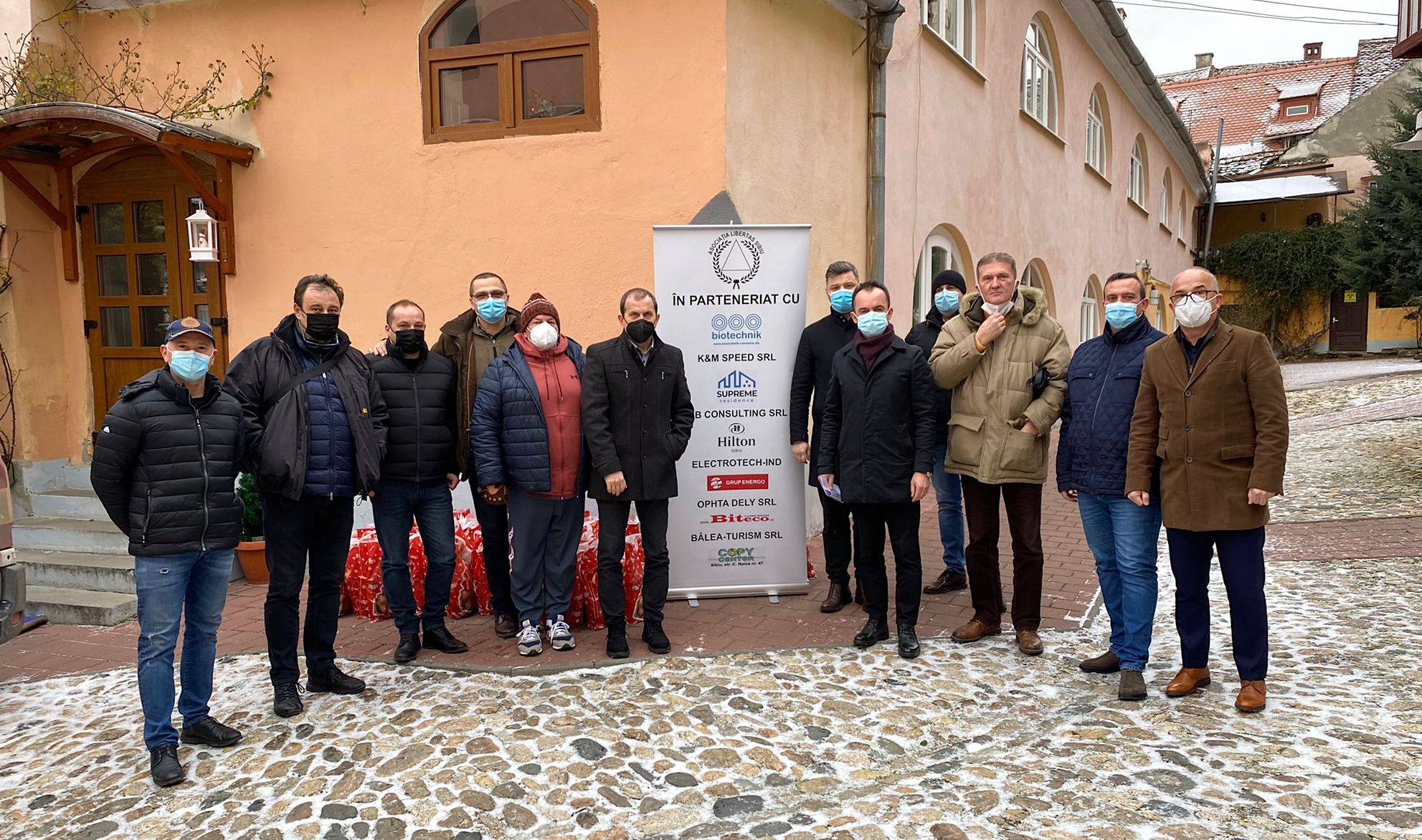 Acțiuni umanitare ale Asociației Libertas la azilurile din Sibiu și Săliște