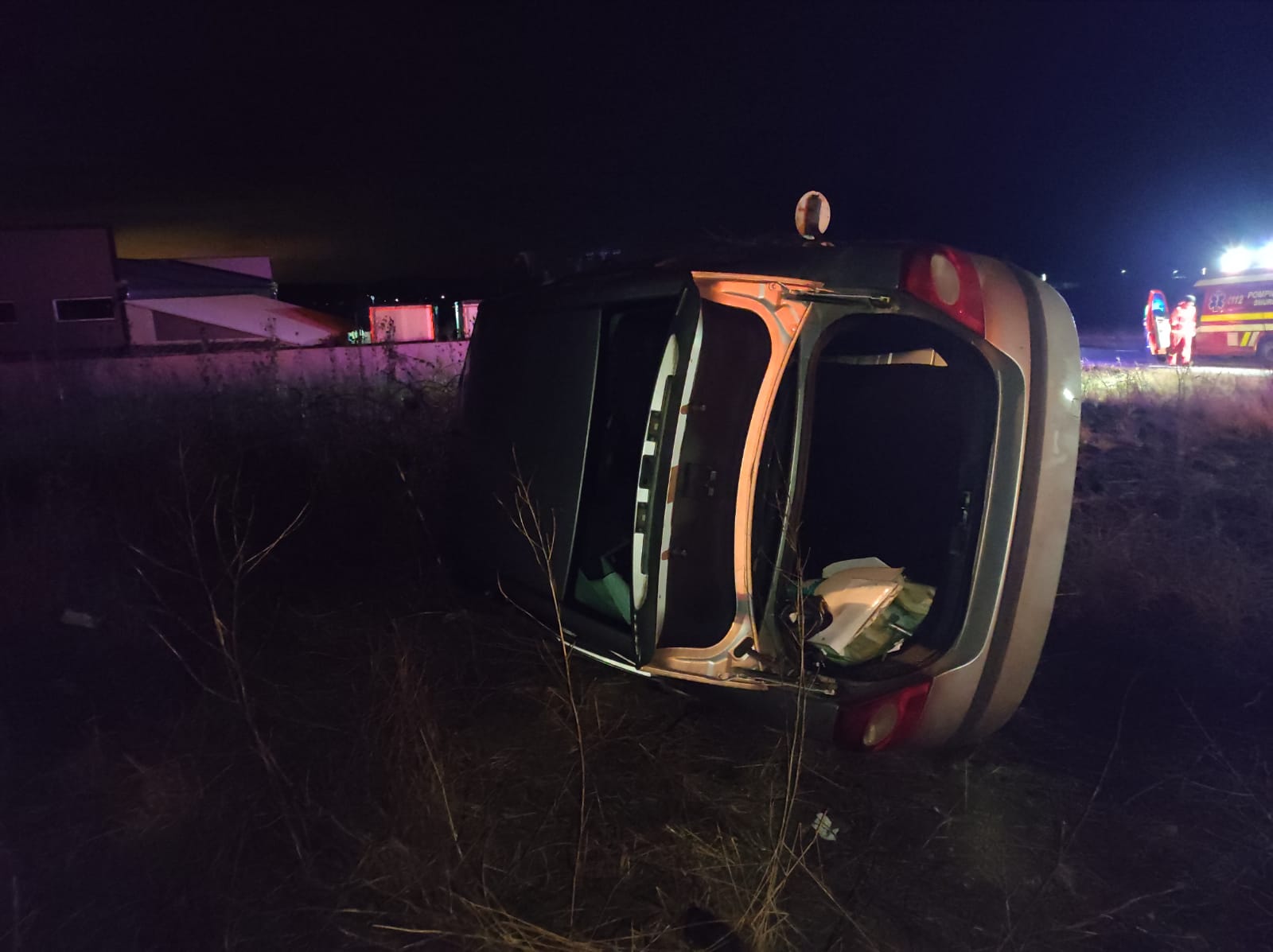 Un șofer a ajuns cu mașina în șanț, pe DN1, în zona localității Săliște