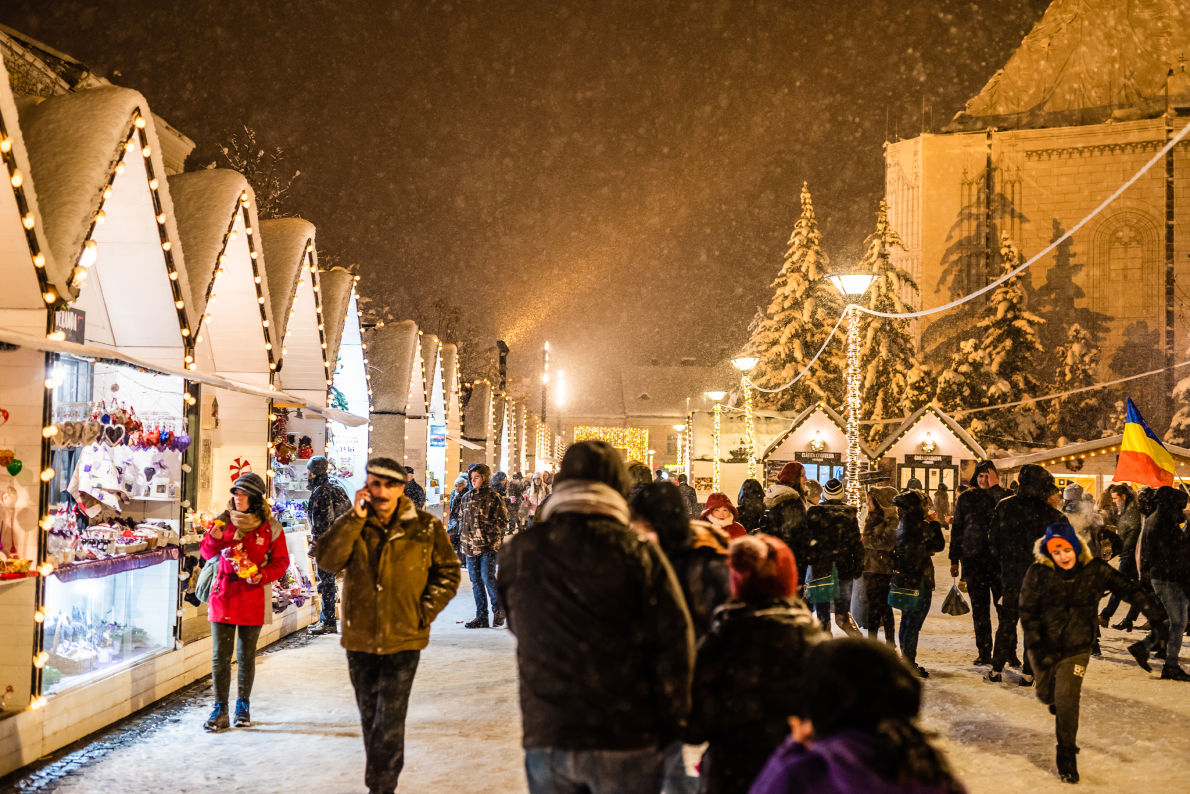 Sibiul a dispărut în această iarnă de pe ”radarul” European Best Destinations: Brașovul are cel mai frumos brad de Crăciun din țară, iar Clujul e în „topul Crăciunului”