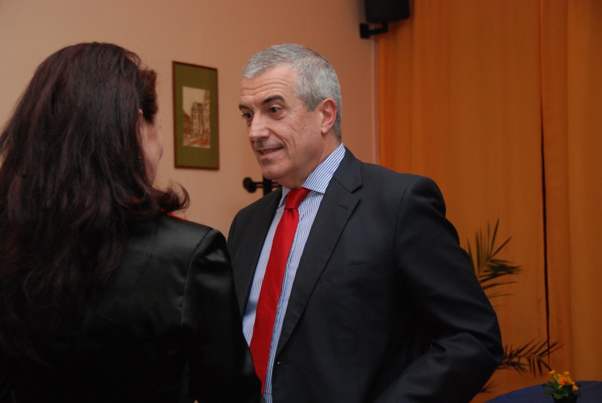 Tăriceanu, achitat de Instanţa supremă într-un dosar de abuz în serviciu şi uzurpare de calităţi oficiale