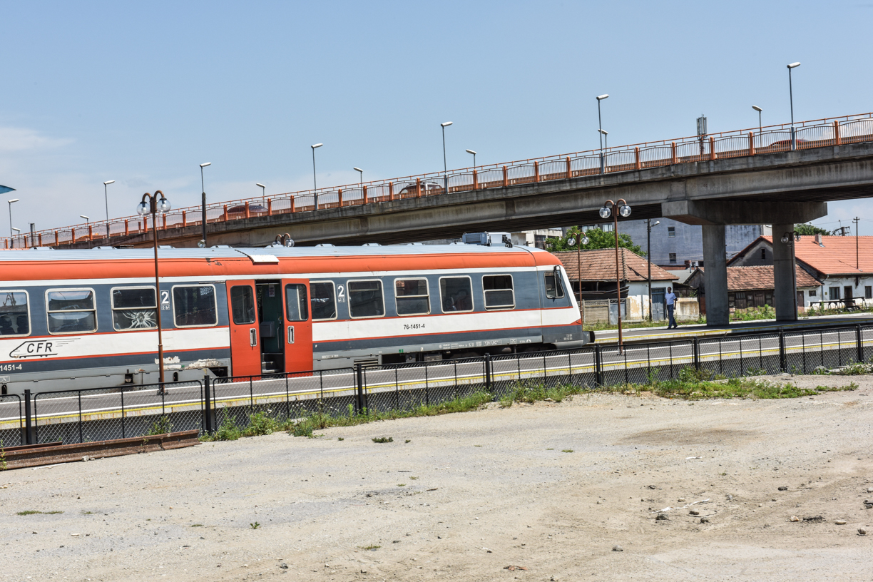 Cîţu: Se revine la 50% gratuitate la călătoriile pe calea ferată pentru studenţi