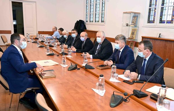 Întâlnire între reprezentanții Asociației Comunelor, Ministrul Agriculturii și dezvoltării rurale și directorul Agenției pentru Finanțarea Investițiilor Rurale