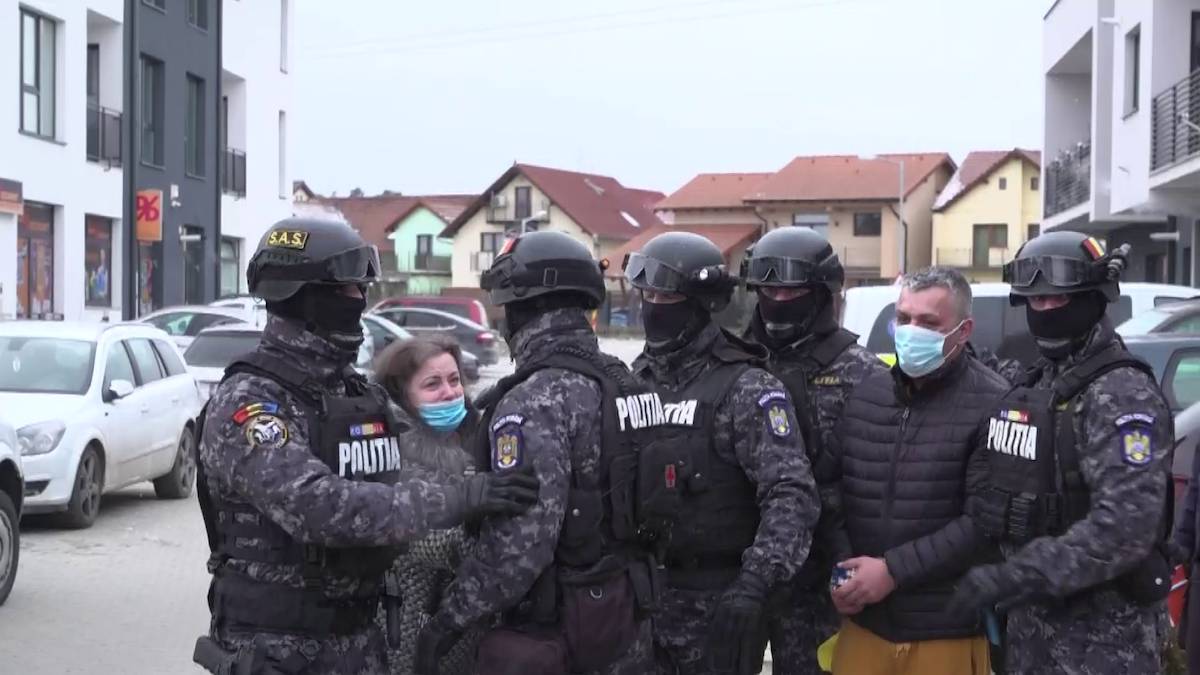 Un bărbat și-a omorât fosta iubită, în Cartierul Arhitecților. Femeia avea un copil de doar câțiva ani
