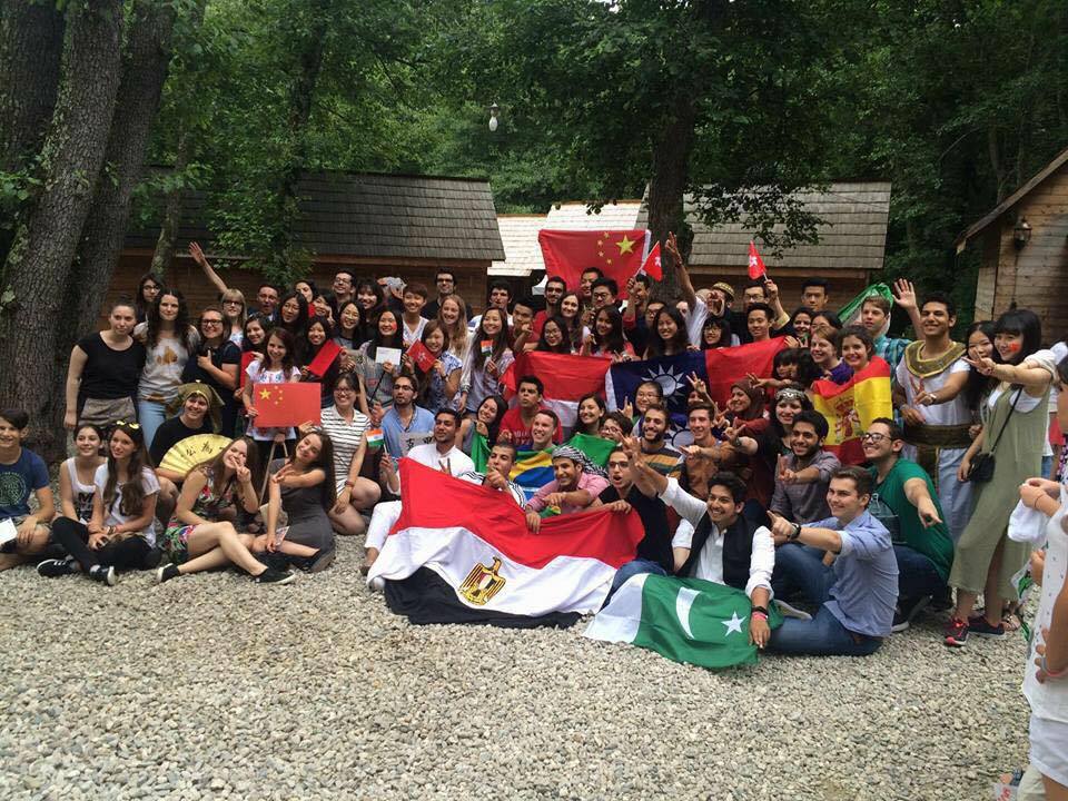 Organizația studențească AIESEC în Sibiu recrutează. Se pot înscrie studenți de la toate specializările