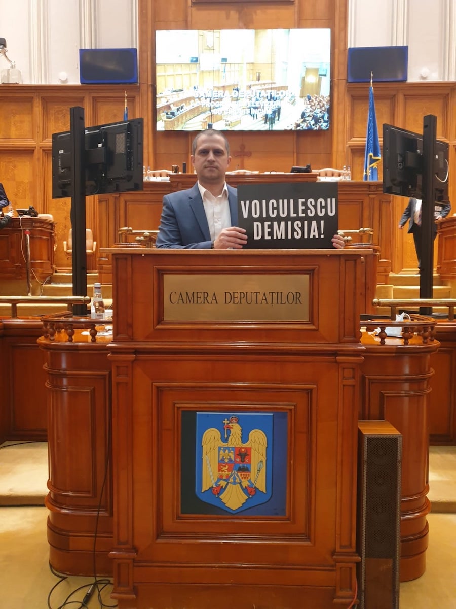 Bogdan Trif, PSD Sibiu: Voiculescu, ministru USR, susținut de PNL, DEMISIA!