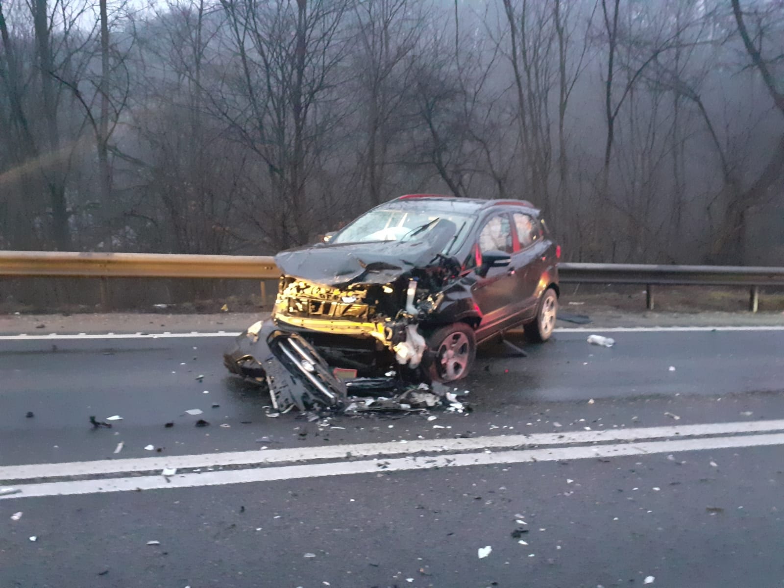 FOTO - Accident în lanț pe Hula Bradului. Trafic blocat complet