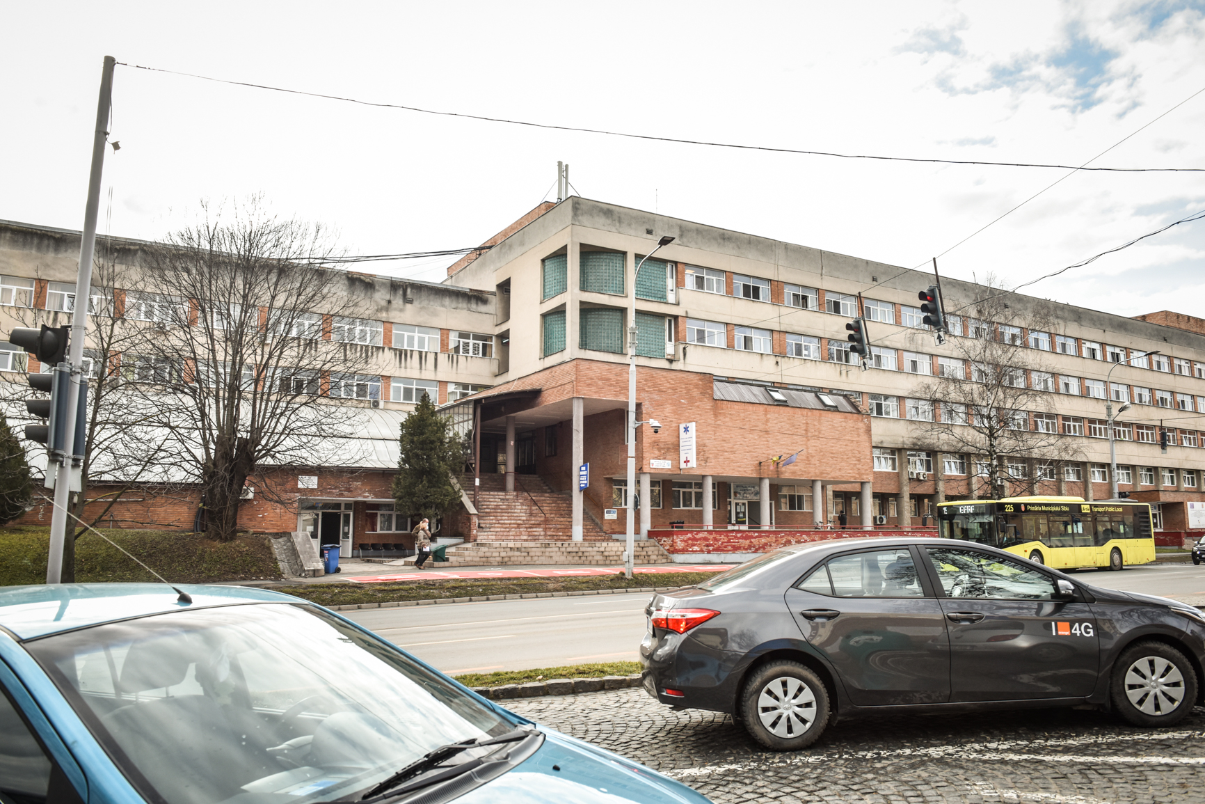 De la începutul pandemiei şi până în prezent, 180 de angajaţi ai Spitalului Județean au ales să doarmă la hotel