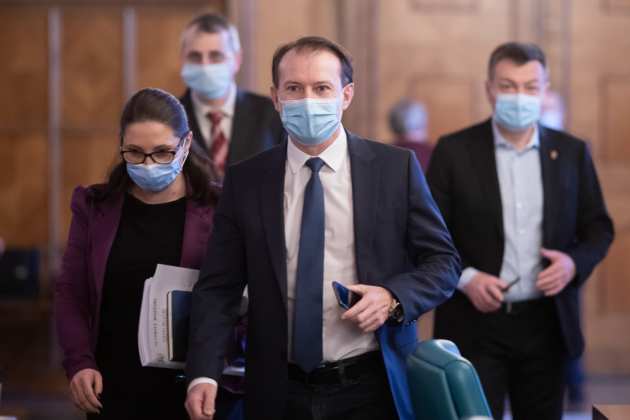 Premierul Cîțu anunță că România va încerca să producă vaccin anti-Covid
