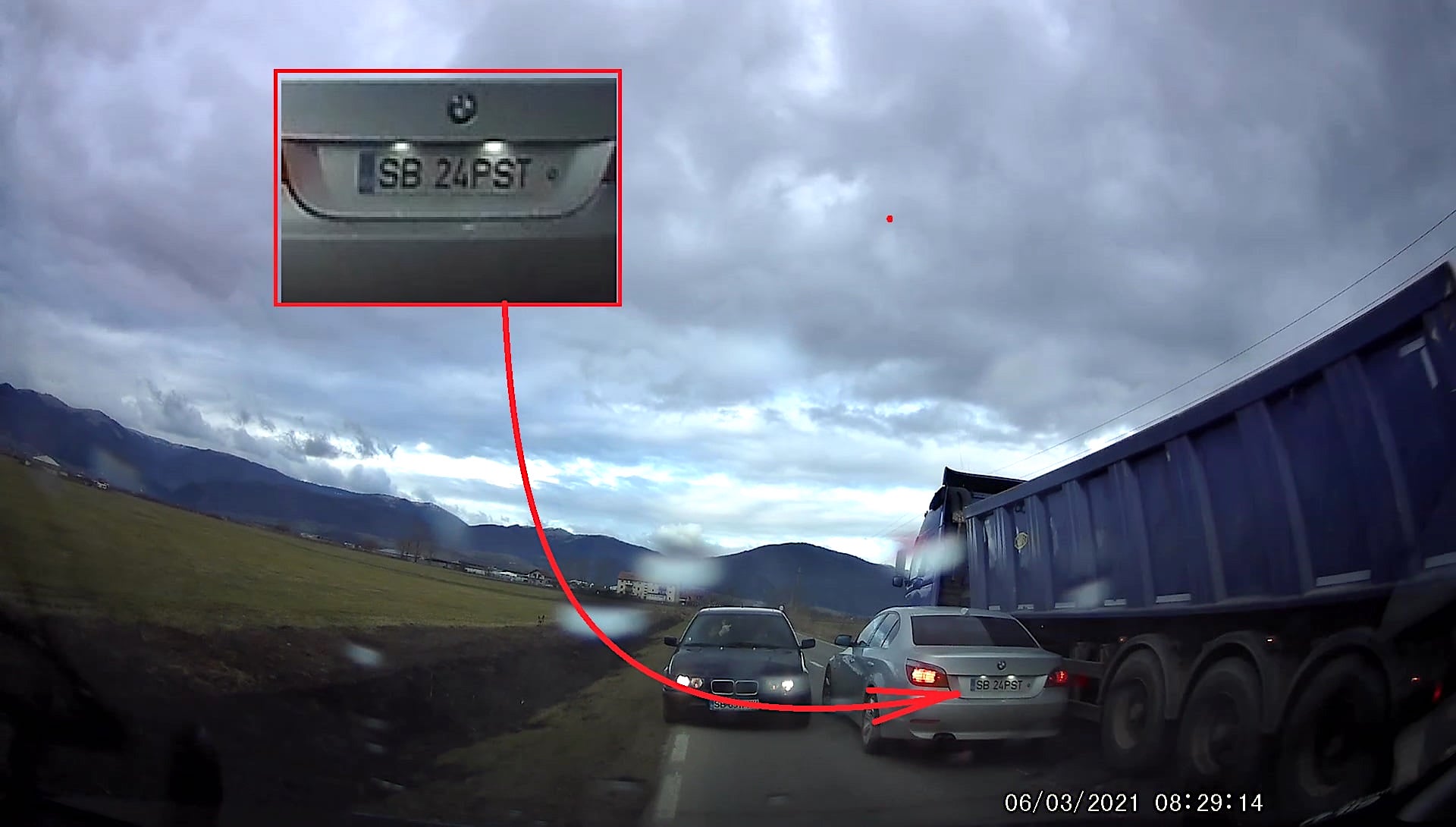 Polițiștii sibieni l-au prins pe șoferul inconștient, filmat cum aproape provoacă un accident frontal