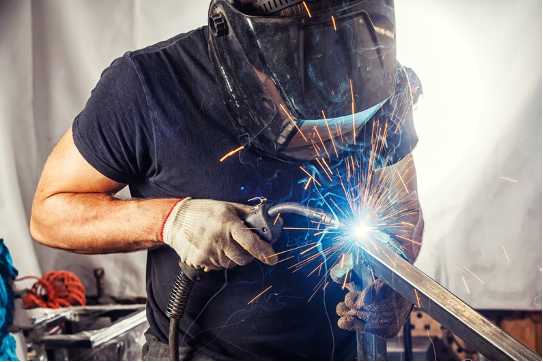 Cel mai bun aparat de sudură: trebuie sau nu să ţii cont de producător?