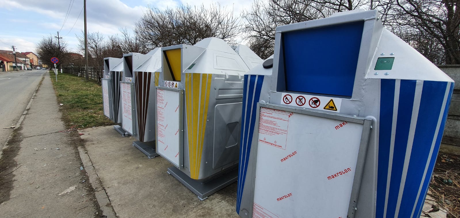 FOTO – Primăria a început amplasarea containerelor de gunoi inteligente