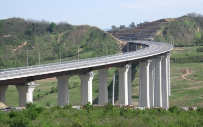 Încep notele de plată ale autostrăzii: 2,4 milioane de lei pentru acoperirea rosturilor viaductului folosit șase ani