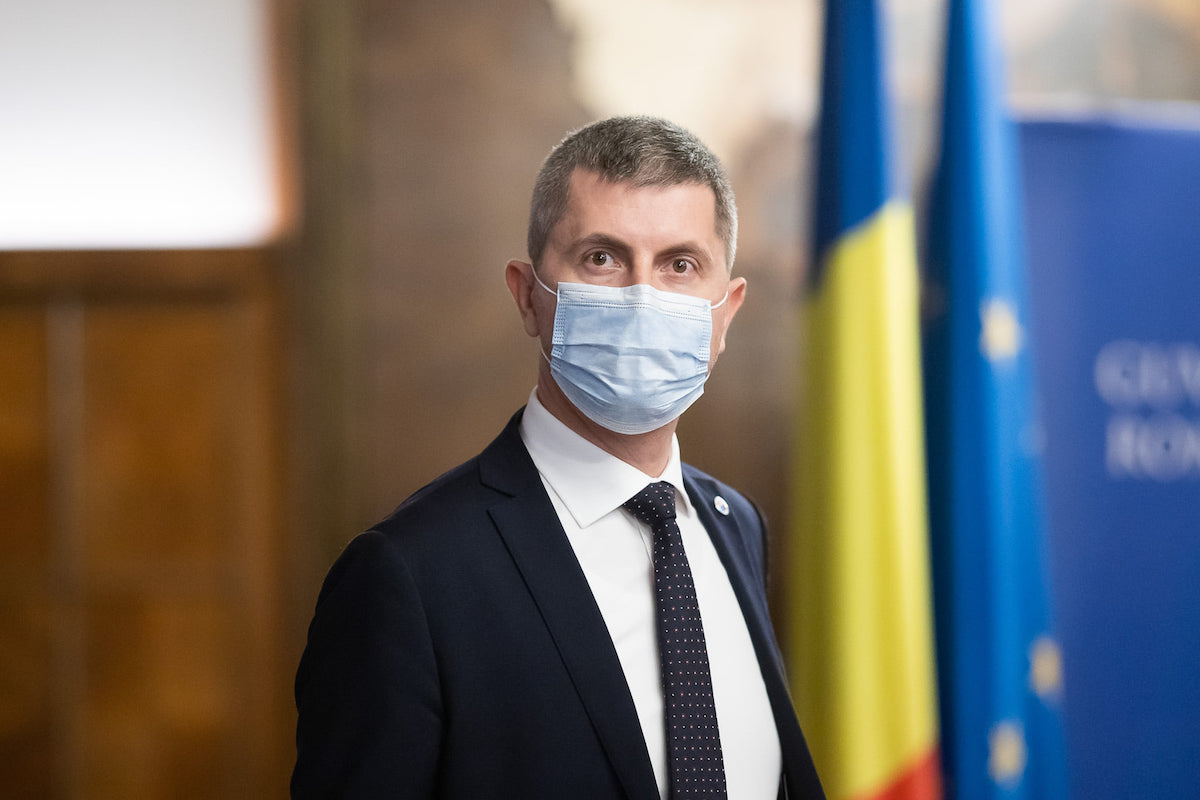 Dan Barna i-a întrebat astăzi pe parlamentarii AUR: „Dormiți bine noaptea după ce le-ați zis medicilor că sunt criminali?”
