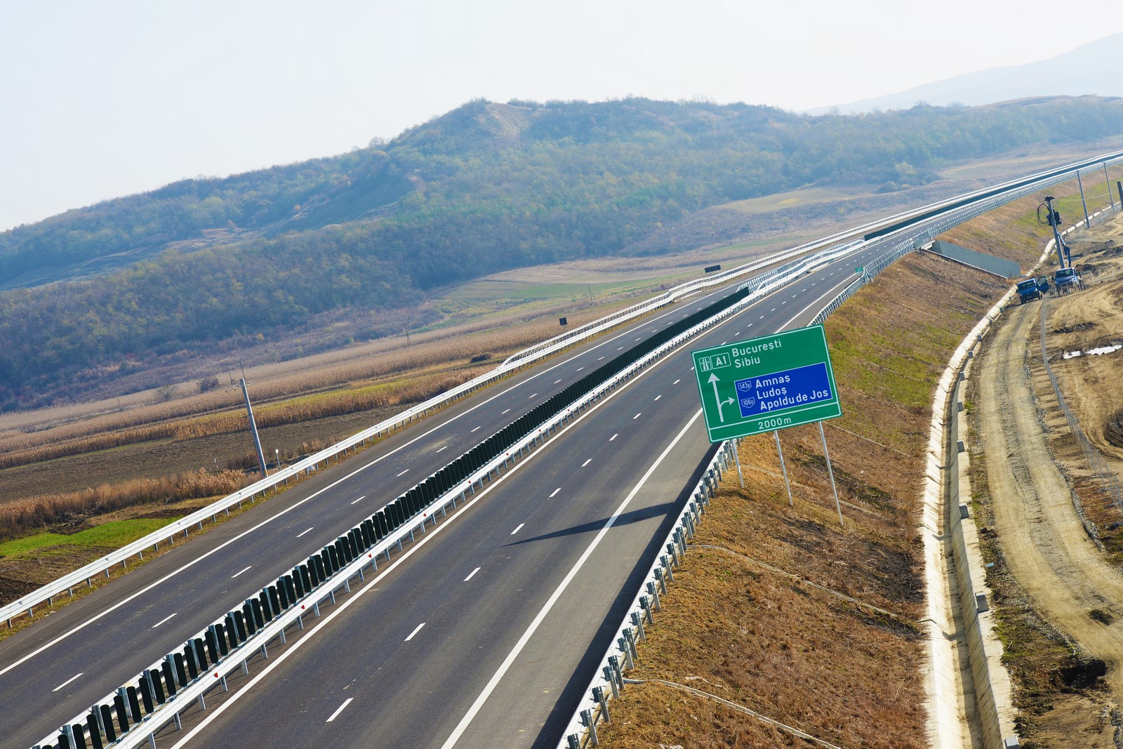 Constructorii care termină mai repede noua autostradă din Sibiu, câștigători ai altor zece km către Pitești