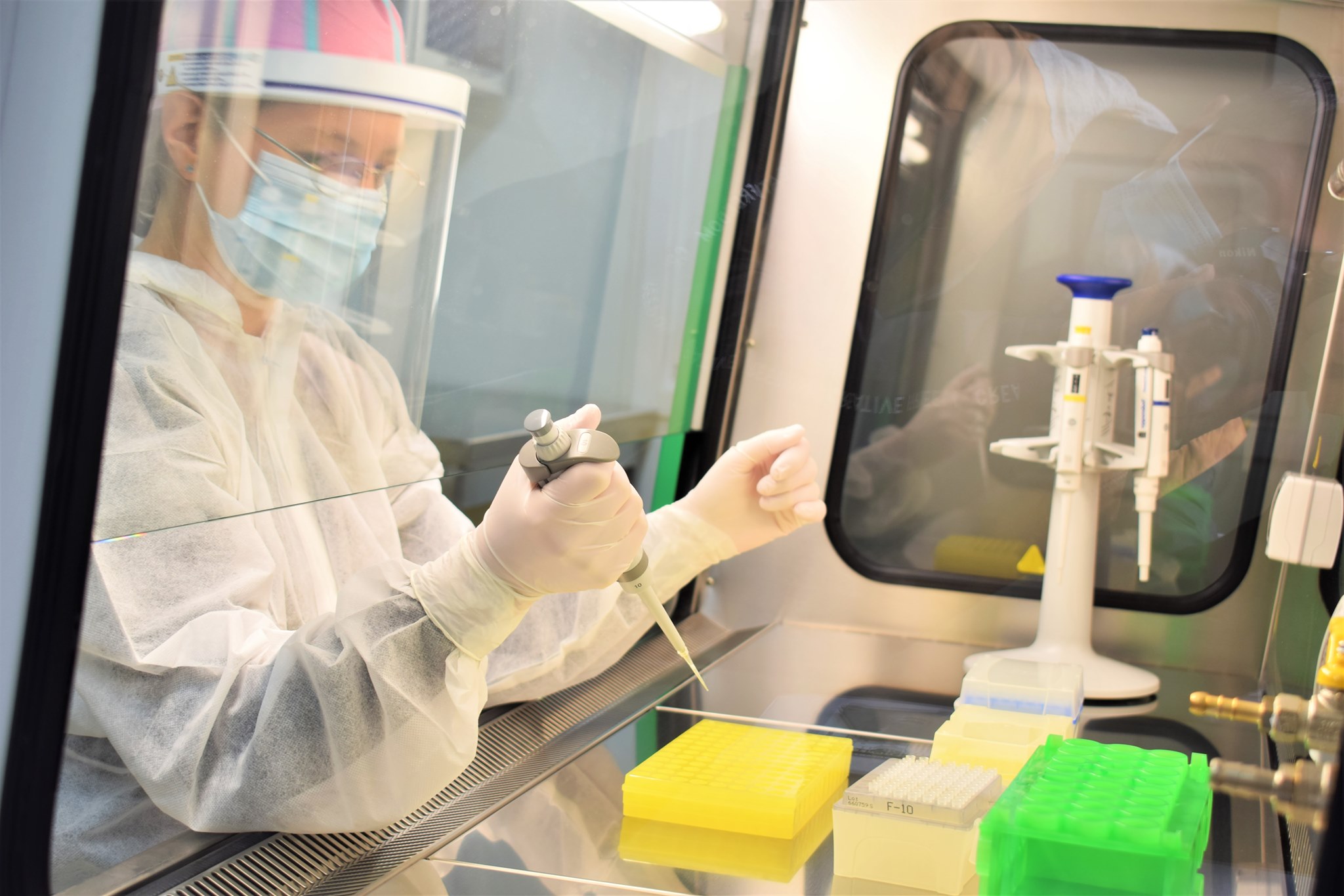România: peste 4.000 de cazuri noi de infectare cu SARS-CoV-2. 69 de decese