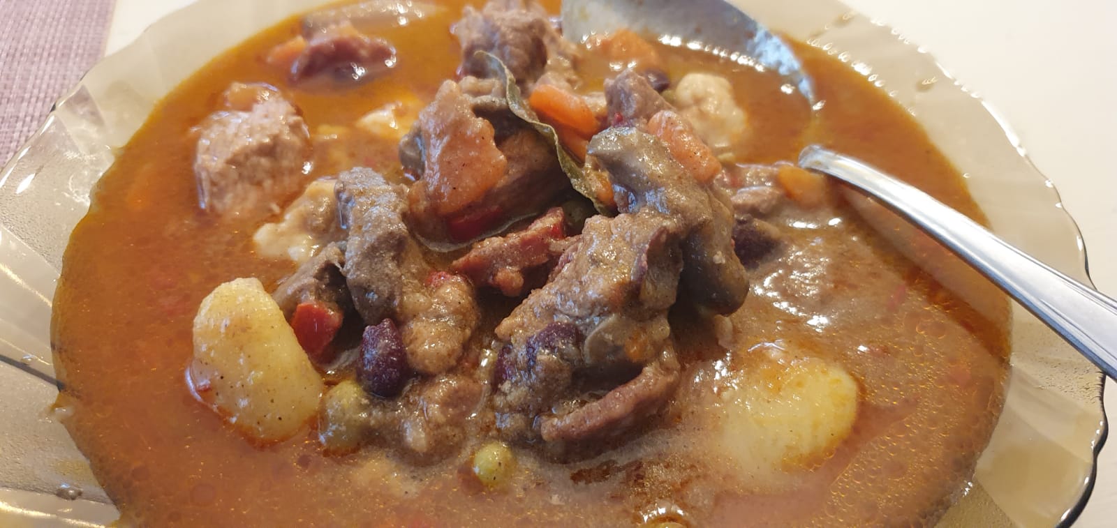 Am descoperit maestrul gulyas-ului din Sibiu