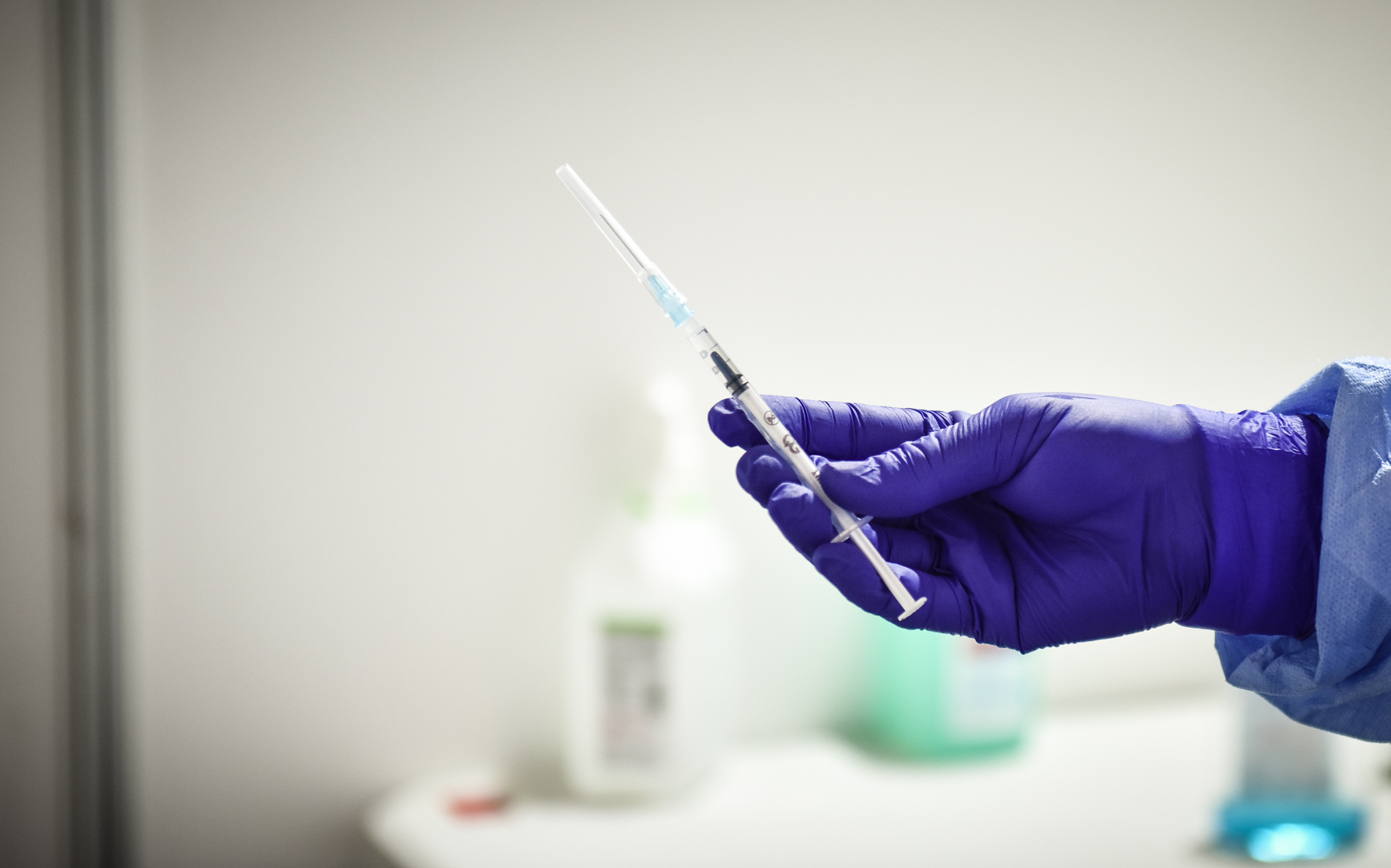 Pfizer anunță că o a treia doză de vaccin ar putea fi necesară în cel mult 12 luni de la vaccinare