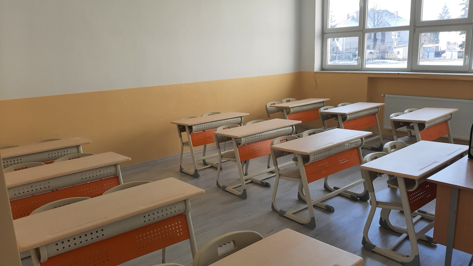 Liceul „Carol I” înființează primele două clase pregătitoare pentru cartierul Magnolia și străzile arondate