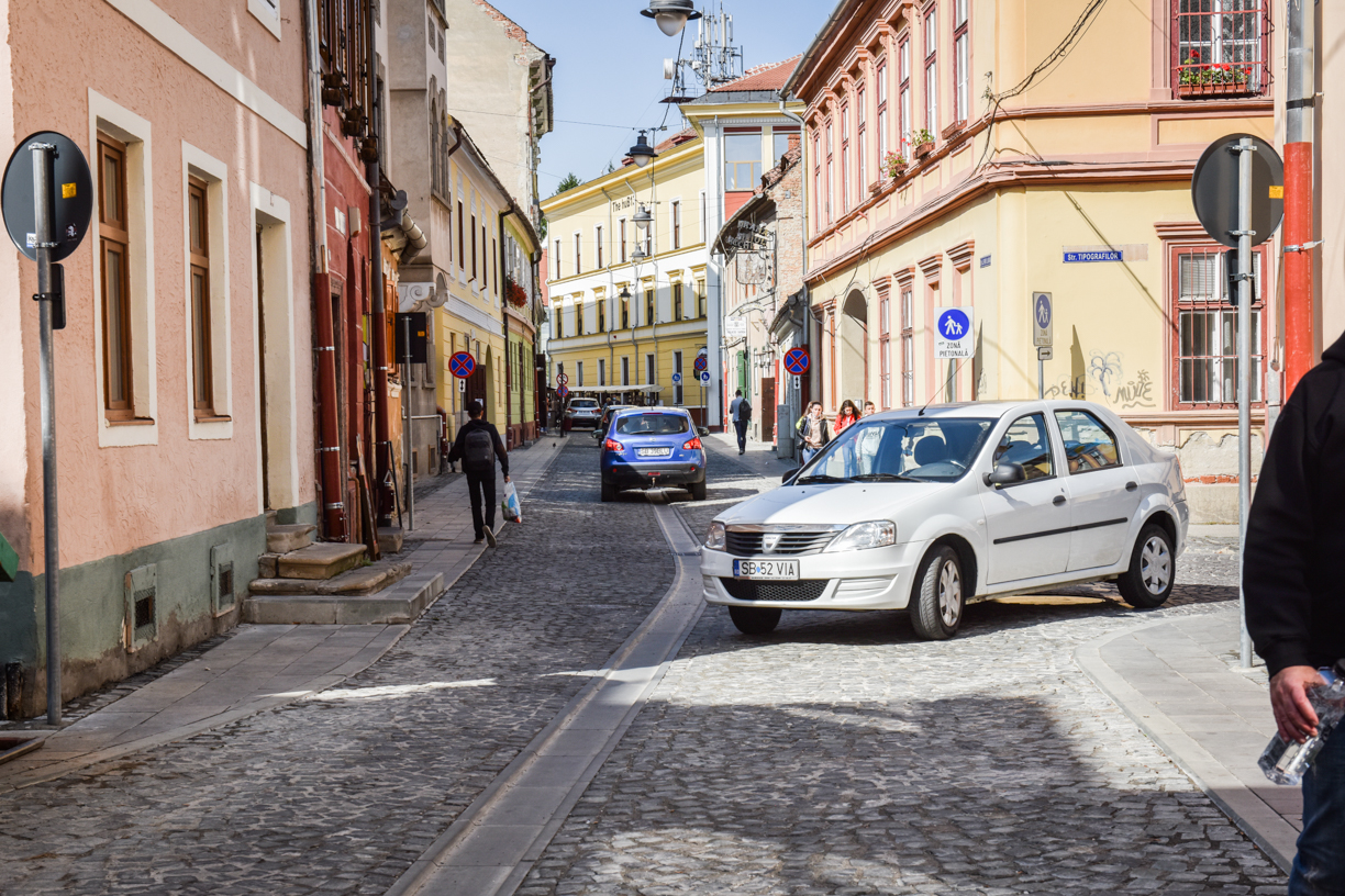 Stradă semi-pietonală, centrală, în garanție: Papiu Ilarian se închide trei zile. Alte trei străzi afectate