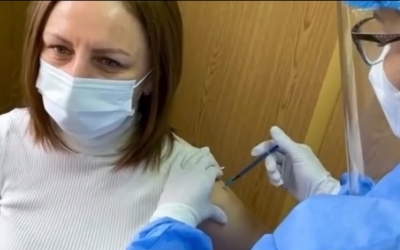 De ce s-a vaccinat Daniela Cîmpean: Îmi este dor să mă duc la părinții mei și să-i îmbrățișez
