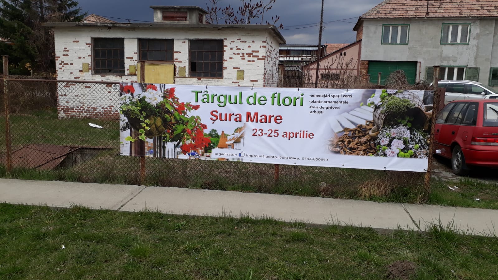 Târg de flori la Șura Mare în luna aprilie. Accesul vizitatorilor este gratuit
