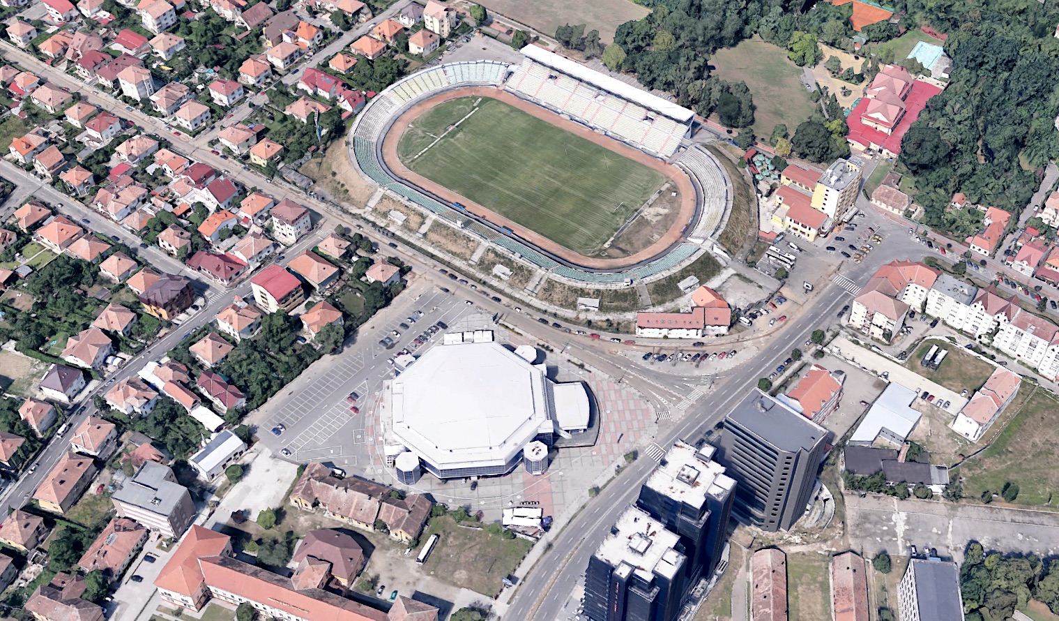 Peste drum de șantierul extinderii stadionului, și Sala Transilvania pregătește extinderea