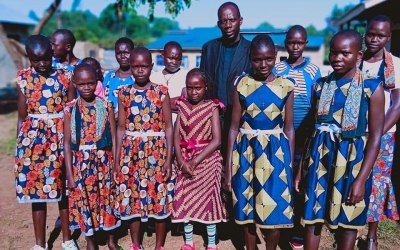 Copiii orfani din Africa, ajutați de un preot din Cisnădie: „am primit banii și le-am luat copiilor mâncare”