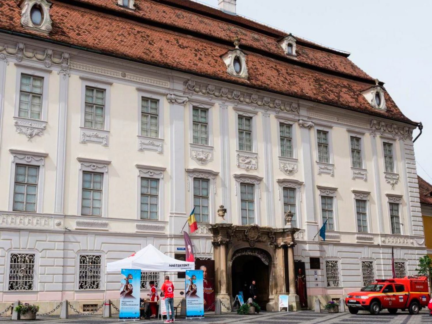 200 de persoane s-au vaccinat la maratoanele defăşurate în weekend la Muzeul Brukenthal şi la mall